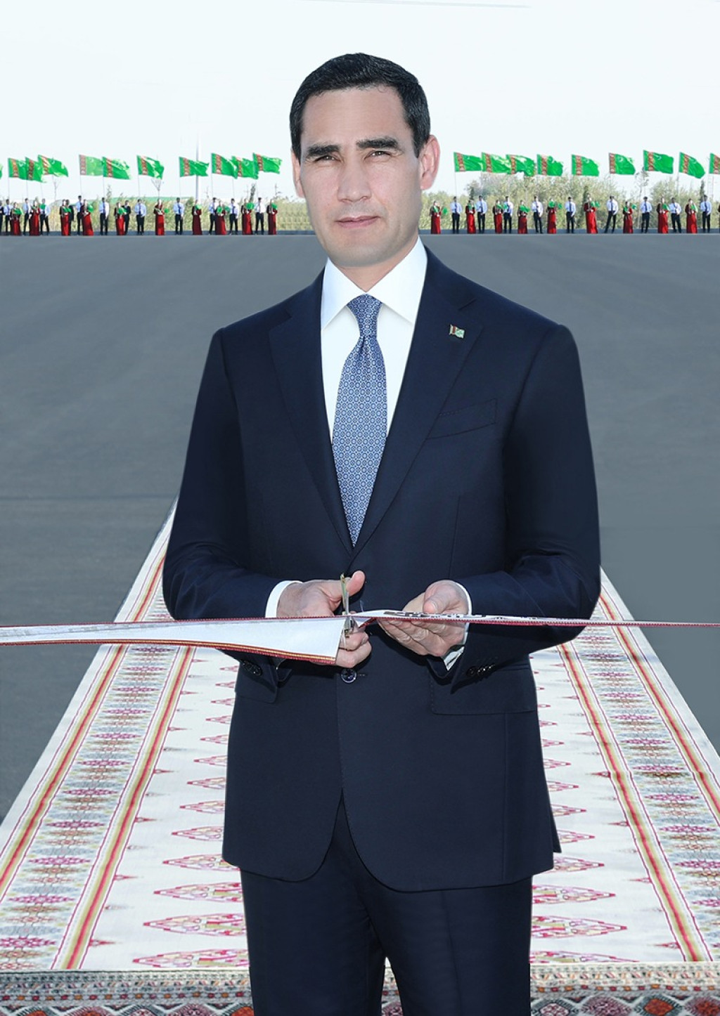 tuerkmenistanyn-prezidenti-cueyse-oenuemlerini-oendueryaen-oenuemhananyn-acylys-dabarasyna-gatnasdy