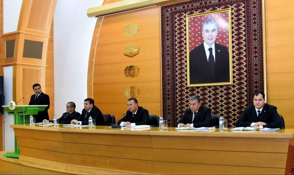 The industry meeting summed up the results of the fuel and energy complex for 6 months