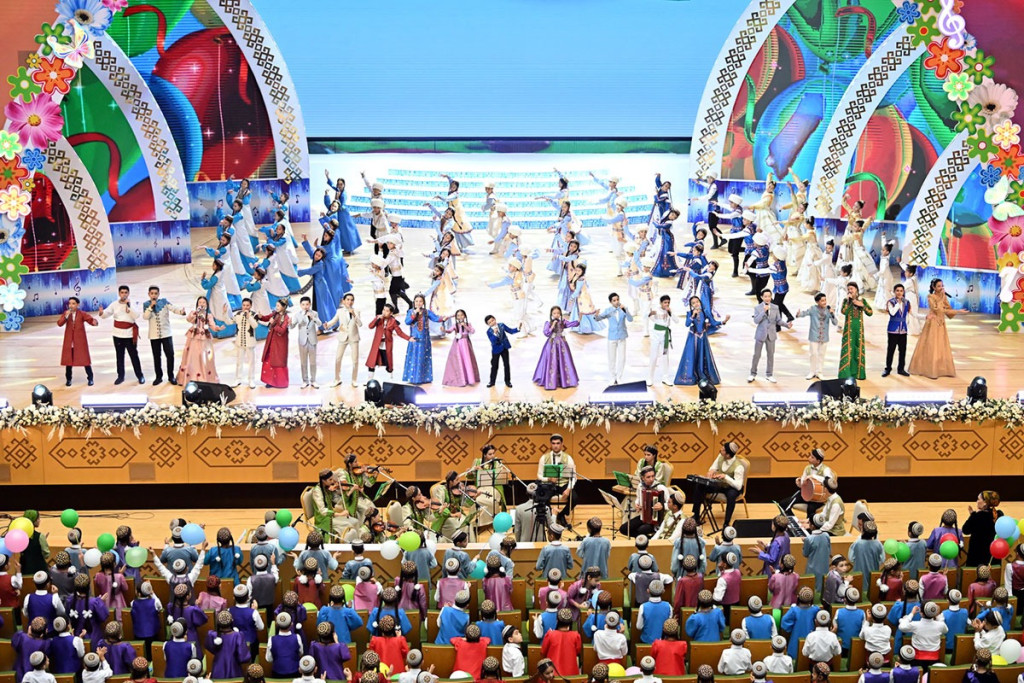 tuerkmenistanyn-nebit-pudagynda-yas-nesli-oesdueryaen-hazar-merjenleri-we-tolkun-toparlary