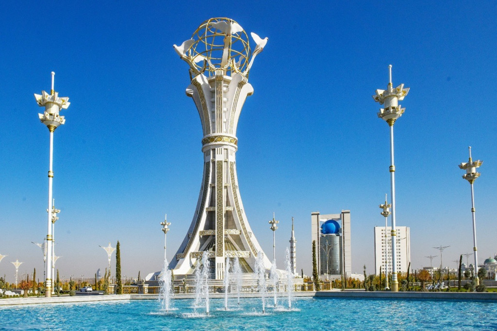 tuerkmenistan-duenyae-derejesinde-parahatcylyk-soeyuejilik-we-bitaraplyk-syyasatyny-pugtalandyryar