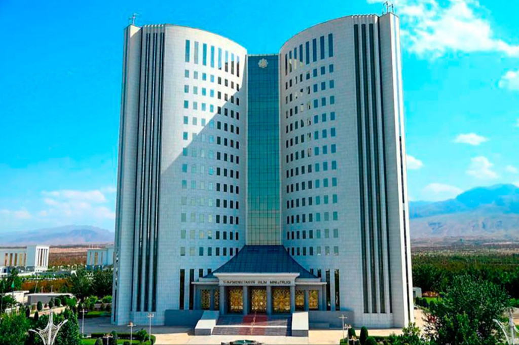 Aşgabatda 2025-2026-njy okuw ýyly üçin ileri tutulýan meseleler ara alnyp maslahatlaşylar