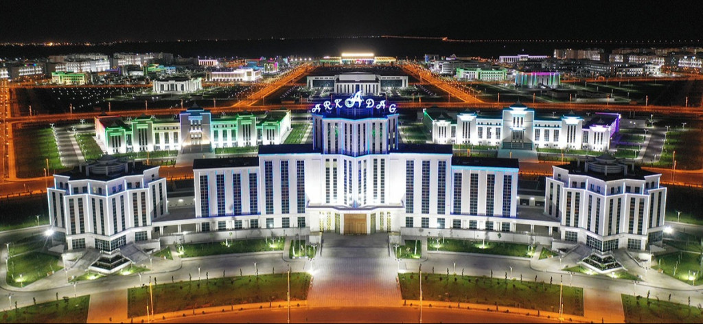 Председатель Халк Маслахаты Туркменистана поздравил Президента Туркменистана с годовщиной открытия города Аркадаг