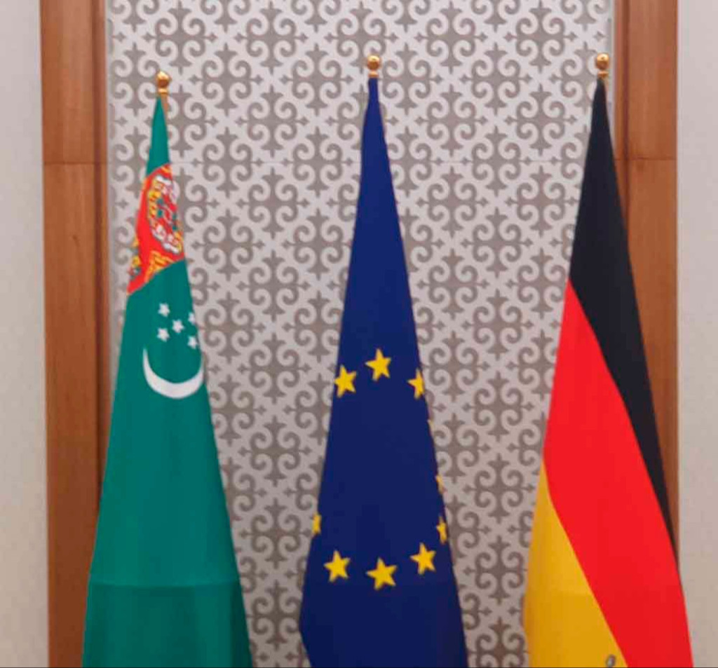 The President of Turkmenistan met with the Federal Chancellor of Germany