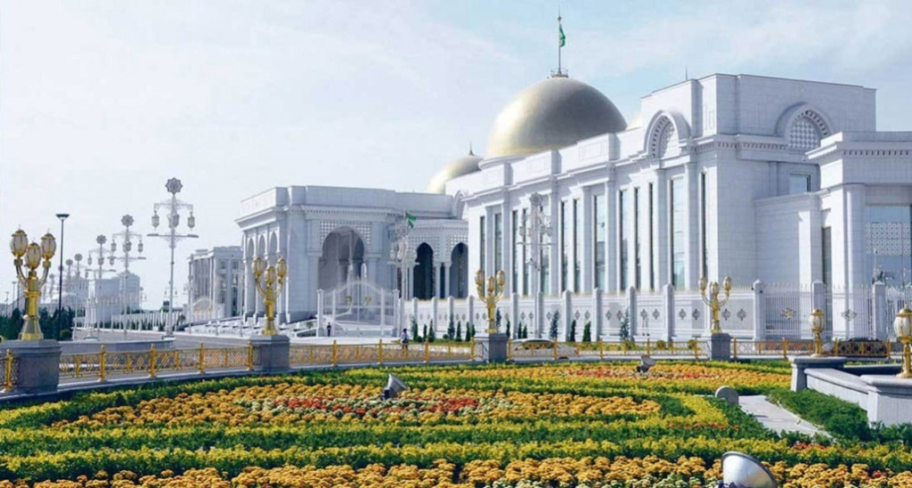 Turkmenistan to improve passenger and freight transportation by motor vehicles