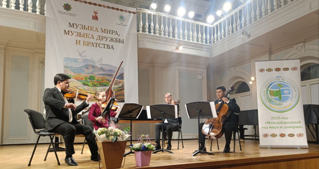 Türkmenistan bilen Russiýa Moskwada “Parahatçylyk sazy, dostluk, doganlyk sazy” atly bilelikdäki konsert guradylar