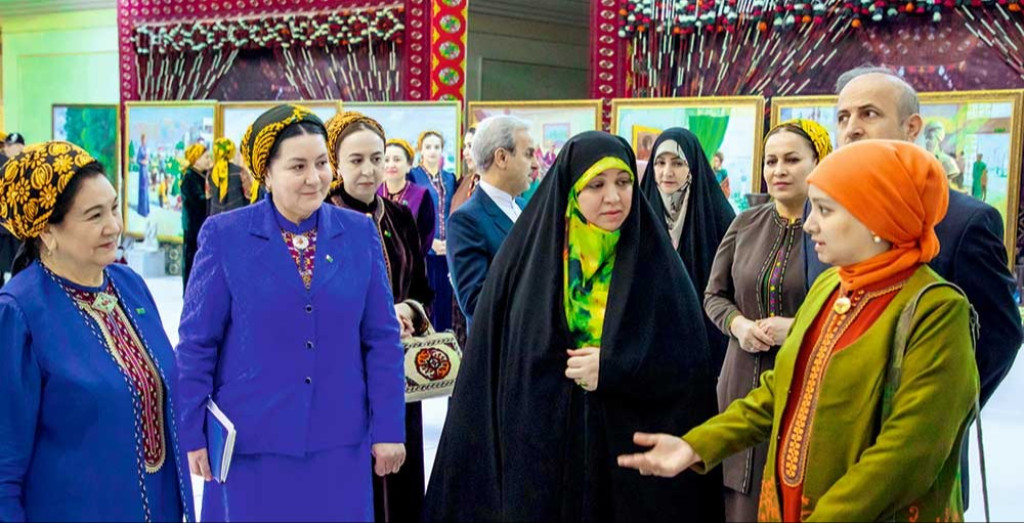 A Turkmen-Iranian meeting on the theme «Zenanlaryň maşgalanyň binýadyny berkitmekdäki orny» was held in Ashgabat