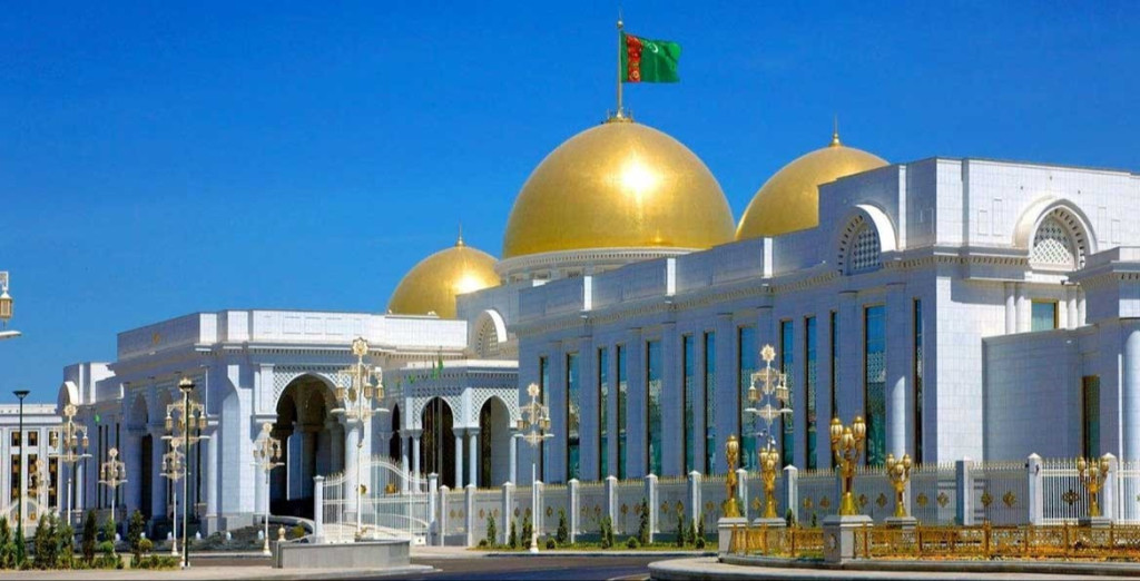 tuerkmenistanyn-prezidenti-polsanyn-prezidentinden-gutlag-hatyny-aldy