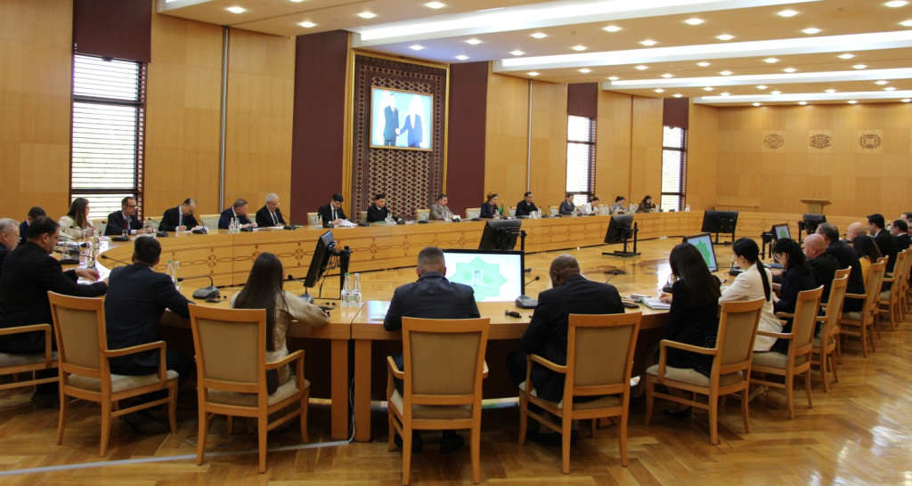 Briefing on "Establishment of the Regional Centre on Climate Technologies for Central Asia in Ashgabat" and "Development of Renewable Energy Sources in Turkmenistan" was held in the Ministry of Foreign Affairs of Turkmenistan