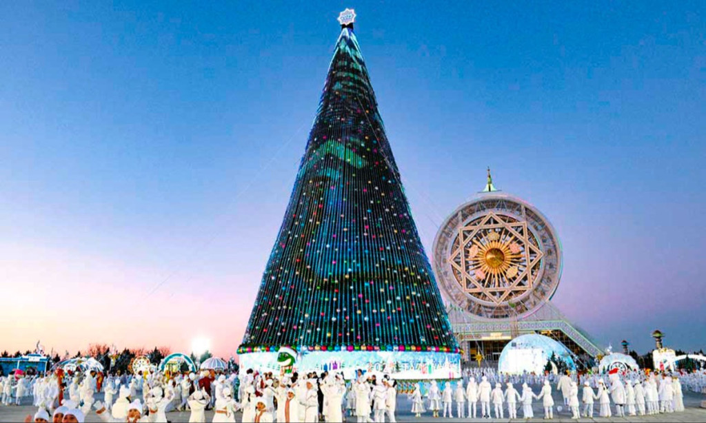 The ceremony of lighting the lights on the Main Christmas Tree took place in our country