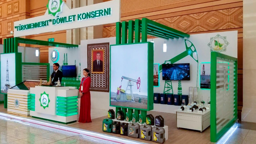 The Turkmenbashi oil processing complex participates in the exhibition dedicated to the anniversary of the independence of the Motherland