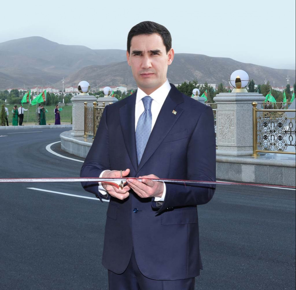 The head of Turkmenistan took part in the opening of the country’s first “smart” city of Arkadag