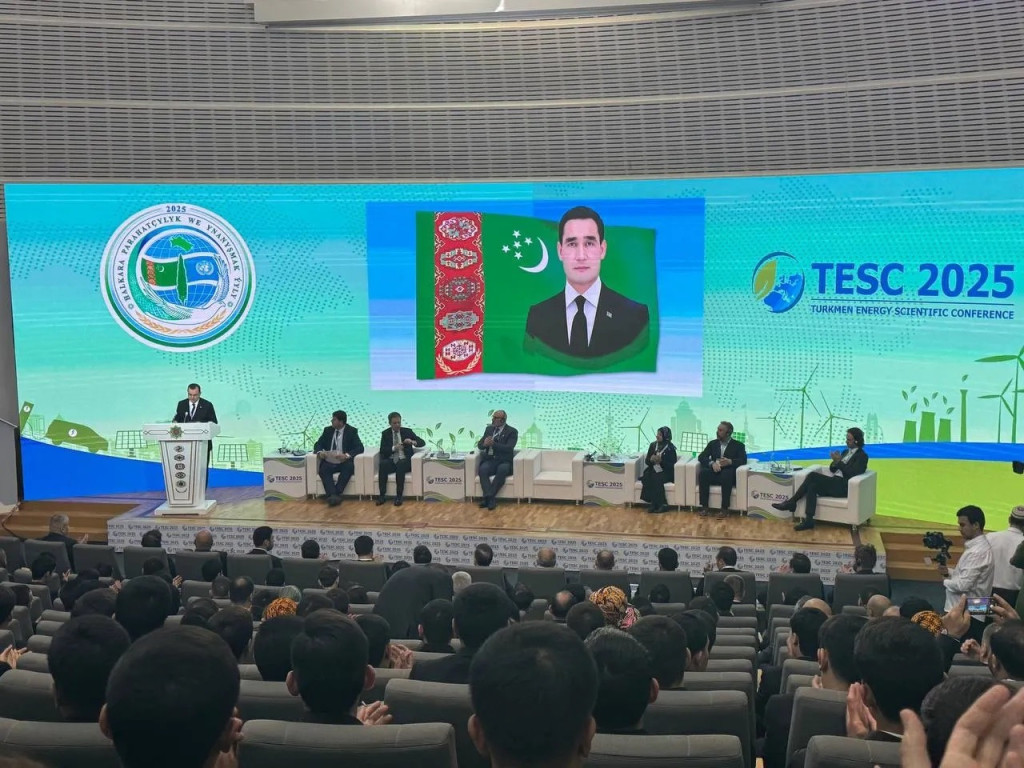 Aşgabatda «Uglewodorod ýataklaryny işlemekde innowasion tehnologiýalary ornaşdyrmagyň ekologiki ugurlary» atly halkara maslahaty açyldy