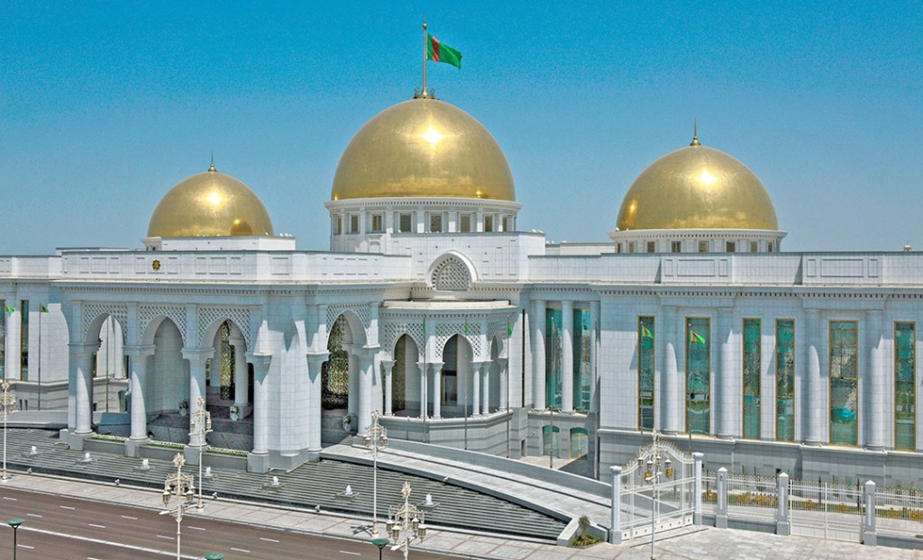 Presidential Decree of Turkmenistan on the Transfer of the Public Holiday Falling on the Day of the Constitution and the State Flag of Turkmenistan