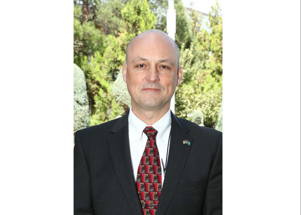 ​Chairman of the Halk Maslahaty of Turkmenistan met with the President for the development of strategic partnership in Central Asia of the company "John Deere"
